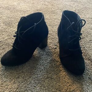 Black wedge heel